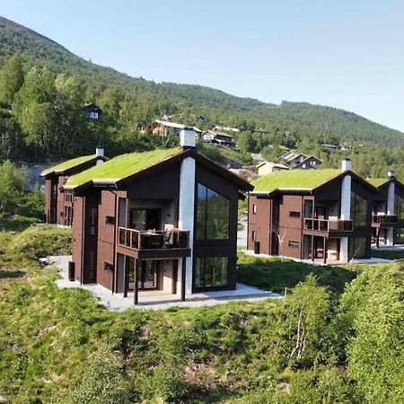 New Apartment, Porch & Sauna, Sunnmore Alps Lägenhet