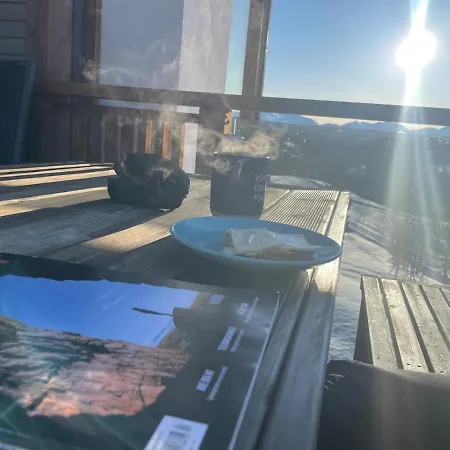 New Apartment, Porch & Sauna, Sunnmore Alps 斯特兰达