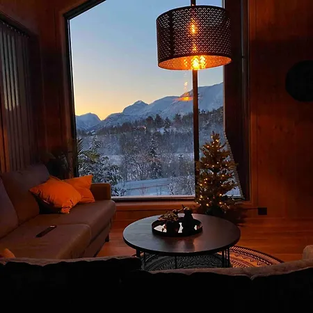 New Apartment, Porch & Sauna, Sunnmore Alps Apartamento