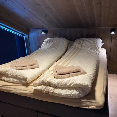 New Apartment, Porch & Sauna, Sunnmore Alps Lägenhet *