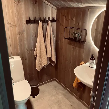 New Apartment, Porch & Sauna, Sunnmore Alps Appartement *