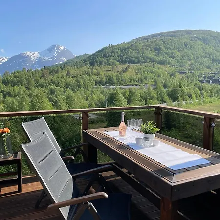 New Apartment, Porch & Sauna, Sunnmore Alps *
