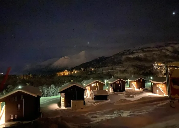 New Apartment, Porch & Sauna, Sunnmore Alps شقة *