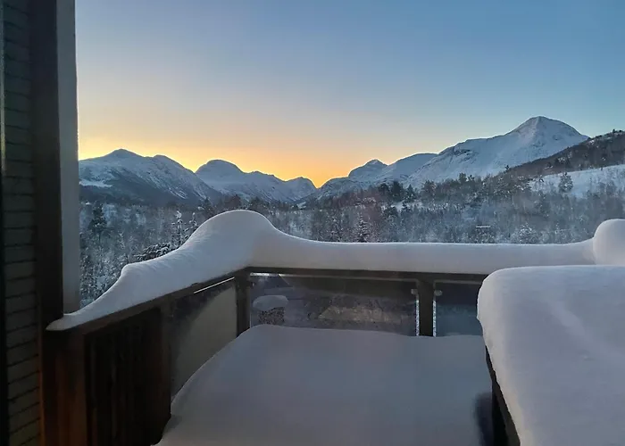 New Apartment, Porch & Sauna, Sunnmore Alps Apartmán Stranda (More og Romsdal)