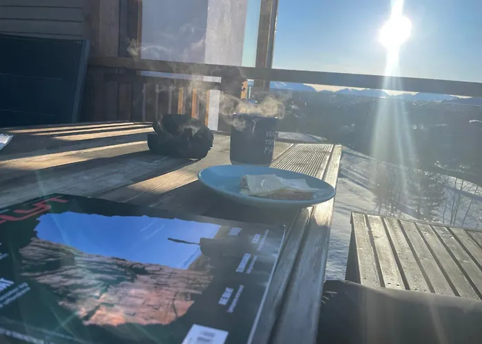 شقة New Apartment, Porch & Sauna, Sunnmore Alps ستراندا