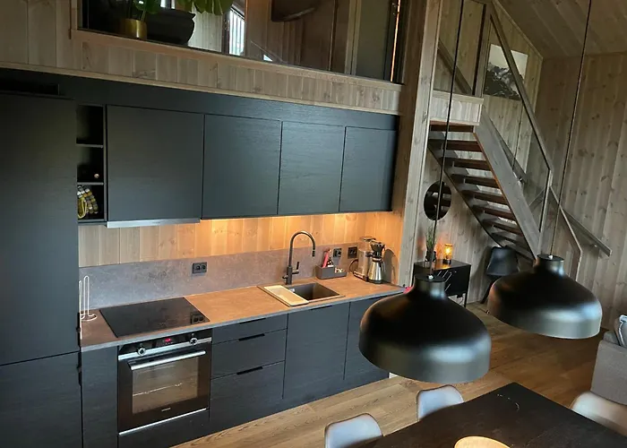 New Apartment, Porch & Sauna, Sunnmore Alps * Stranda (More og Romsdal)